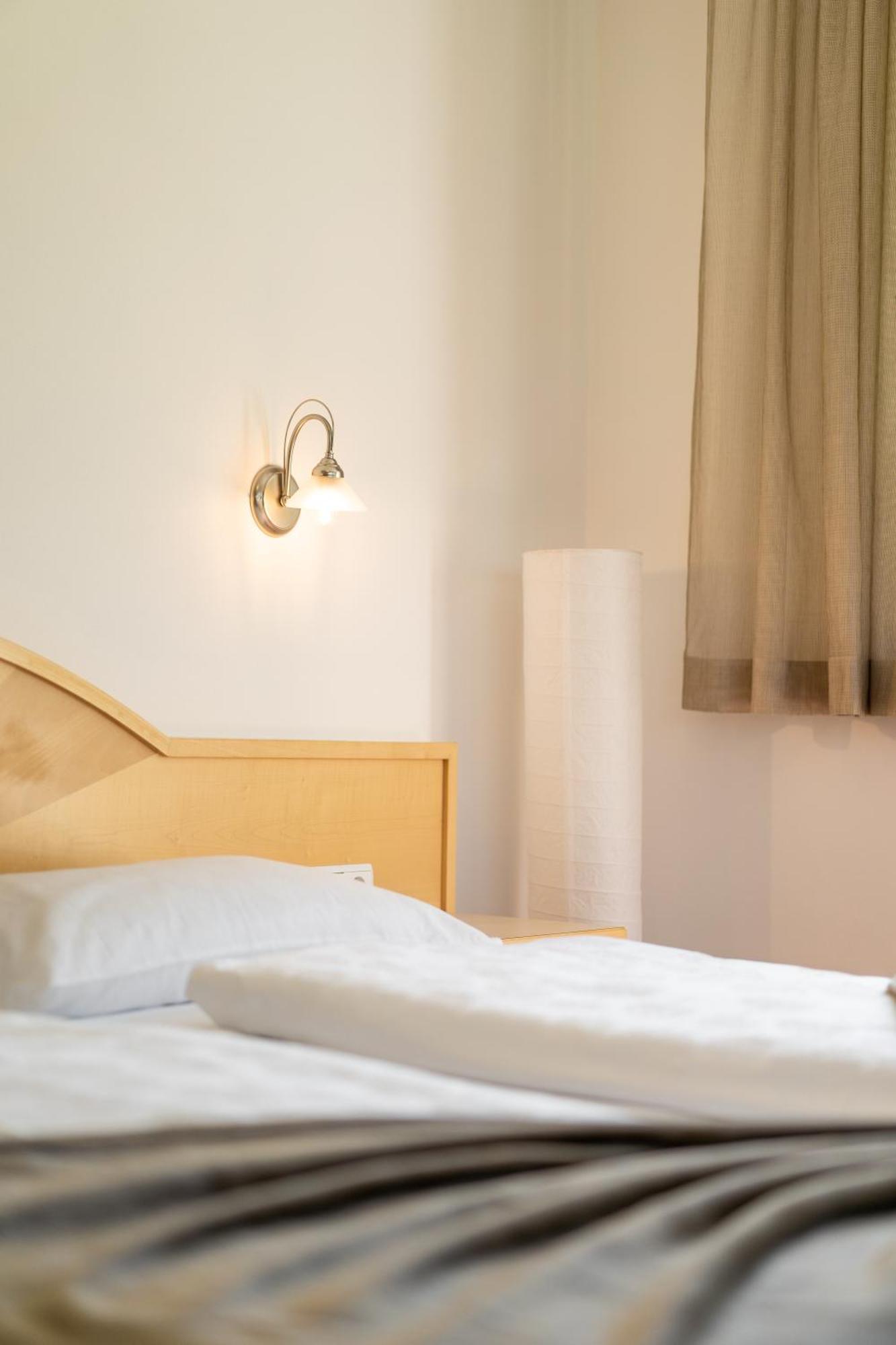 Bed and Breakfast Garni Schorneck Брунико Экстерьер фото